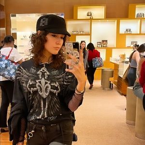 Meet your Posher, Leira